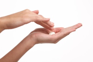 オールインワンと他のスキンケア方法の違い、選び方